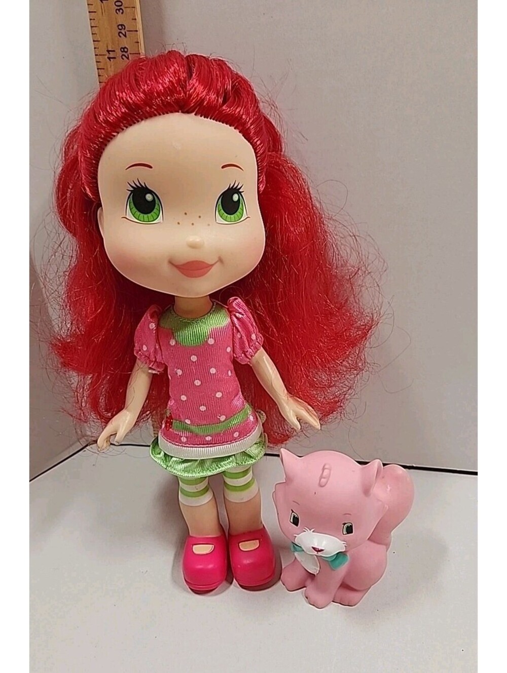 Hasbro CUTE STRAWBERRY SHORTCAKE 10" Plastic Doll Toy W/ Scent And Cat